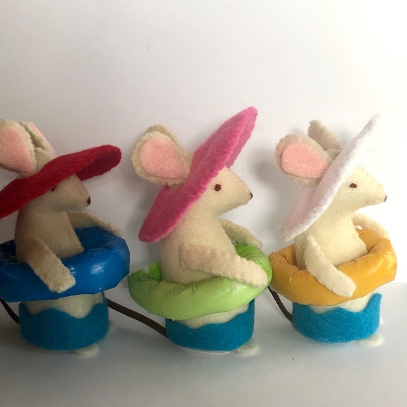 Summer Vacation Mouse Art Doll with Yellow Inner Tube Float - Picture 7 of 7